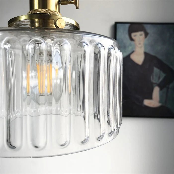 LumeRiflesso – Lampada a Sospensione Vintage in Vetro Scanalato e Ottone – lampada design da parete di Luximode