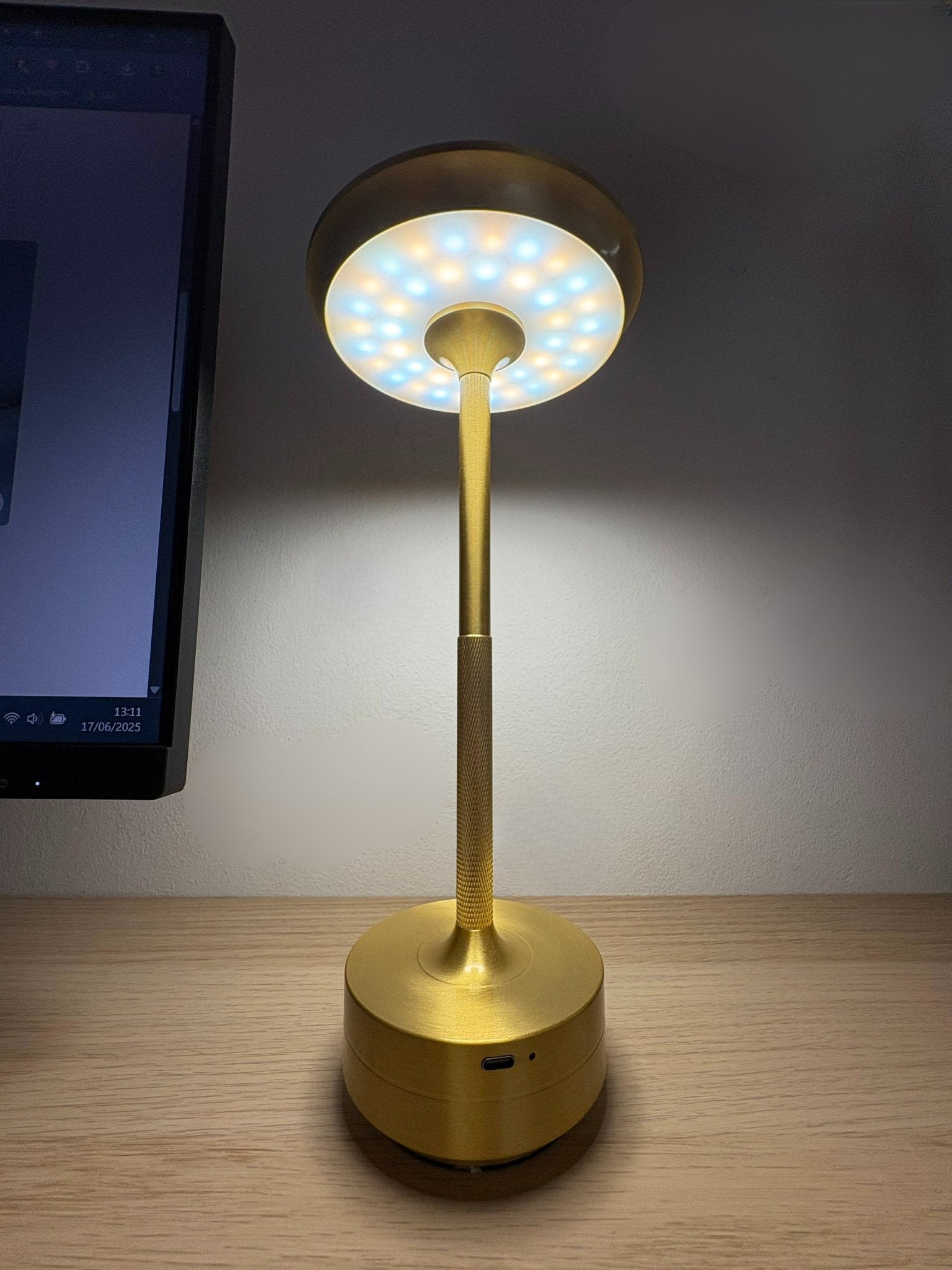 OUTLET (AmbiGlow - Lampada da Tavolo Ricaricabile senza Fili) – lampada design da parete di Luximode