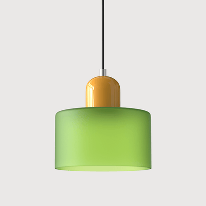 Croma verde chiaro con calotta oro su sfondo grigio