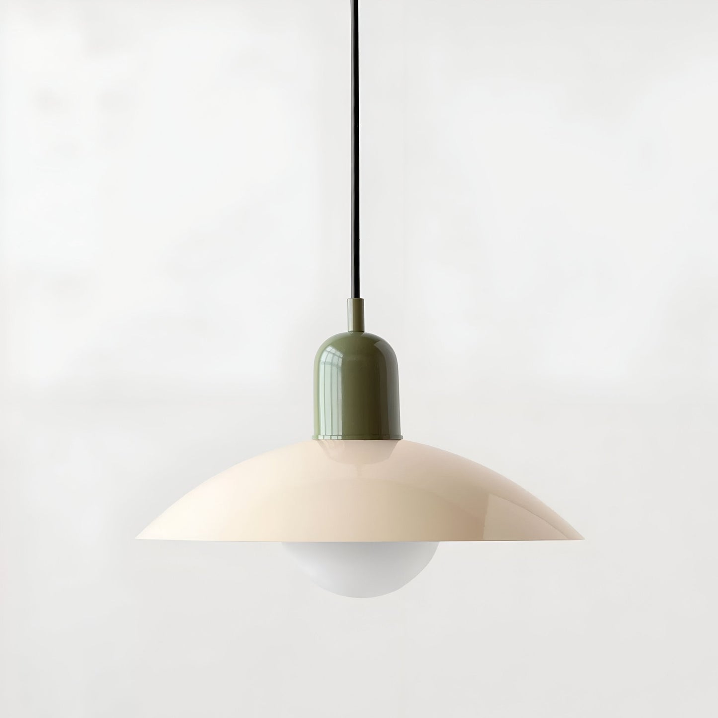 DomeLine Bauhaus - paralume crema giallo con coppa verde in ambiente nordico | Luximode