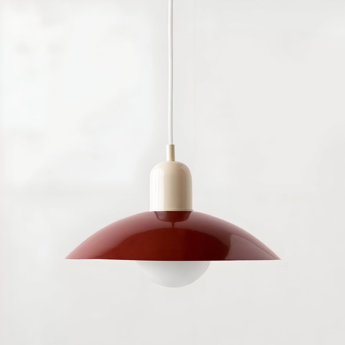 DomeLine Bauhaus - variante paralume rosso con coppa bianca - vista frontale | Luximode