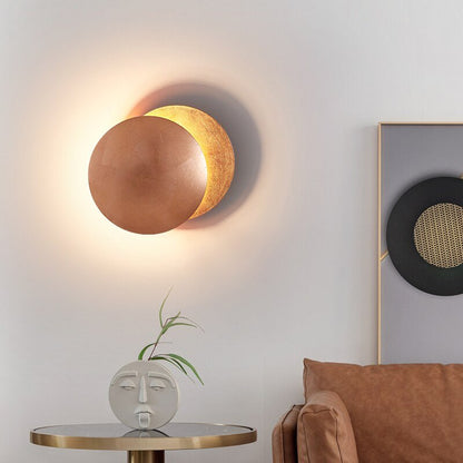 EclipseLamp – lampada da parete a forma di eclissi, di Luximode