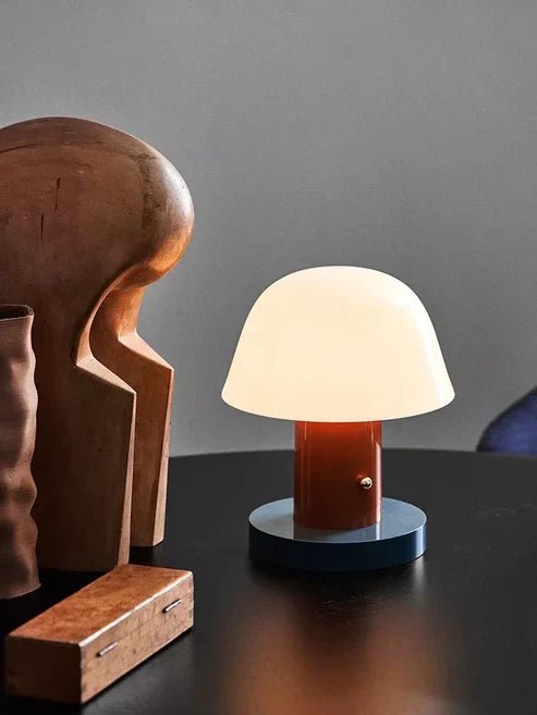 FungoLumiere - lampada spenta su sfondo bianco per uso e-commerce | Luximode