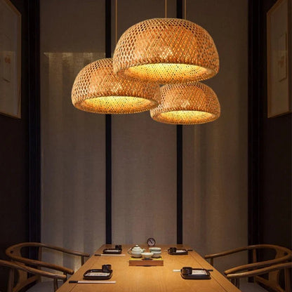 GlowNest – lampada a sospensione in bambù intrecciato di Luximode
