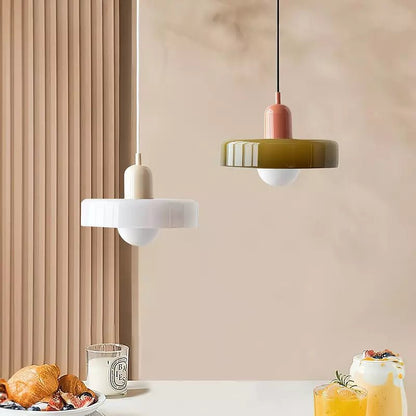 NordicLuxe - particolare del disco Bauhaus in vetro stained | Luximode