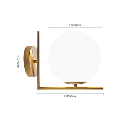 Lampada da parete OpalGlobe in vetro opalino e ottone