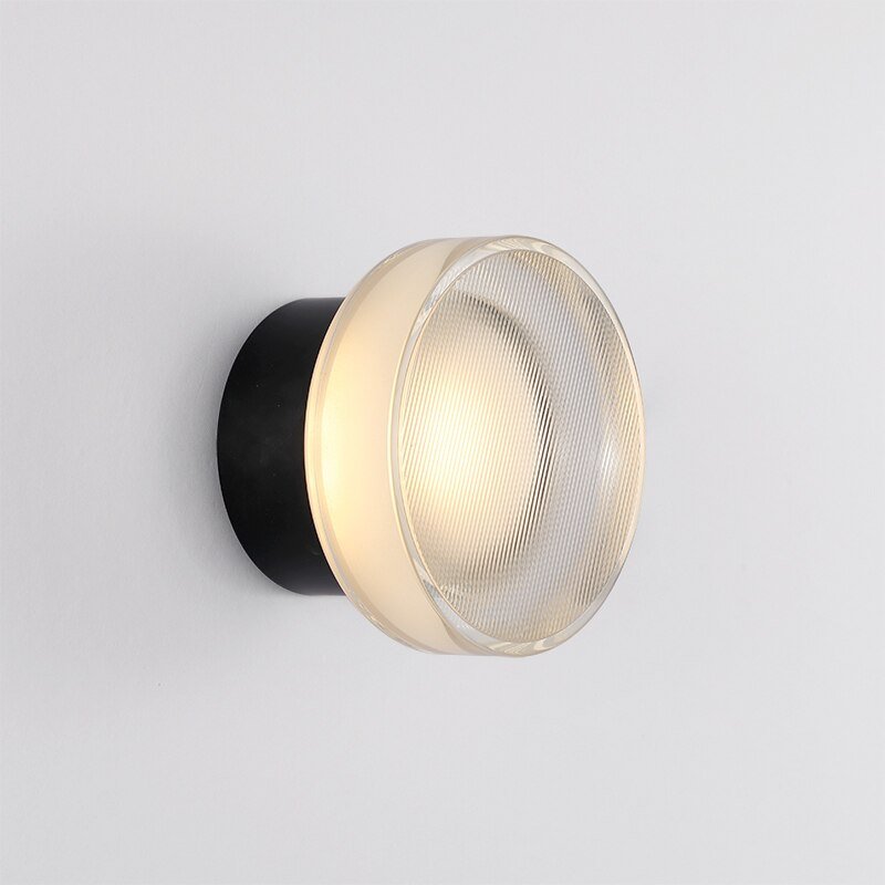 Applique da parete OrbShine con diffusore sferico