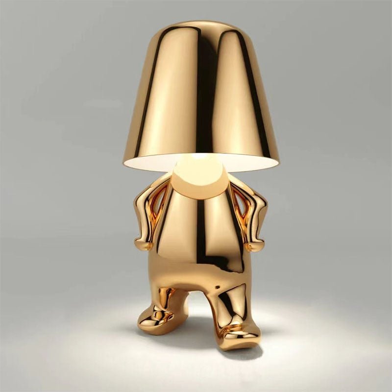 PetitePoser - lampada da tavolo creativa dorata in piedi | Luximode