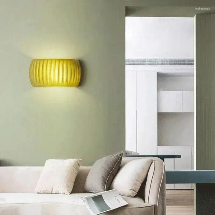 RibbedSconce - applique da parete in resina a coste | Luximode