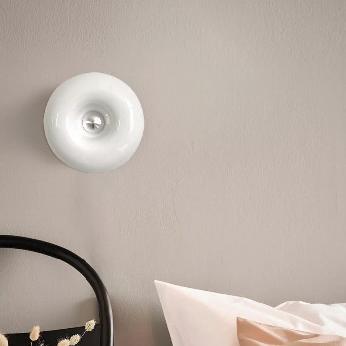 BauhausDonut - Lampada da Tavolo/Parete a Forma di Ciambella – lampada design da parete di Luximode