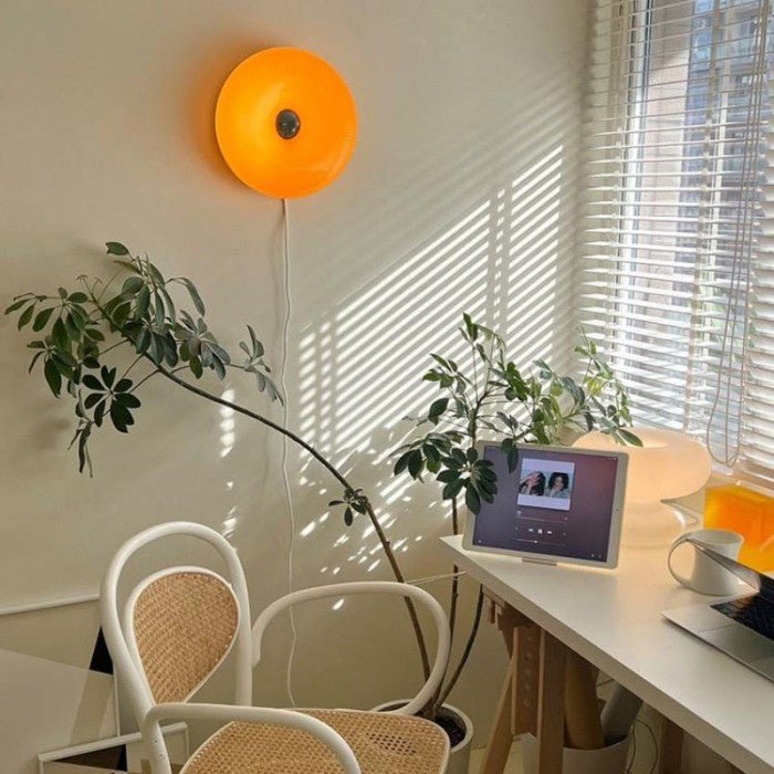 BauhausDonut - Lampada da Tavolo/Parete a Forma di Ciambella – lampada design da parete di Luximode